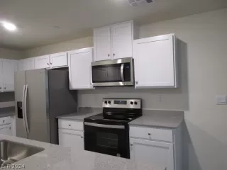 Photo #3: 2576458 Listing 