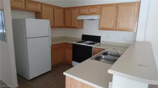 Photo #3: 2576461 Listing 