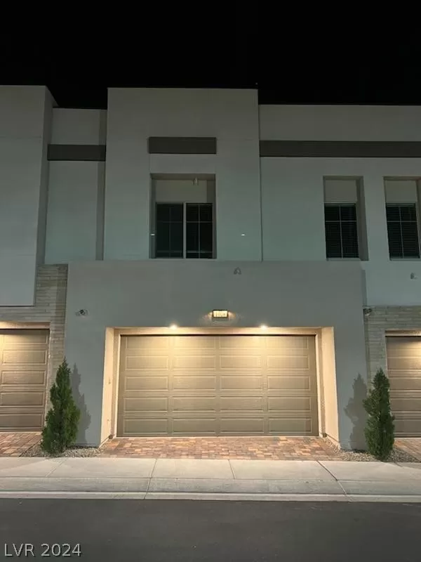 MLS: 2576502 Condo For Sale