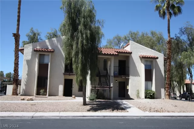 MLS: 2576527 Condo For Sale