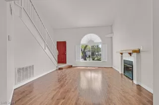 Photo #1: 2576539 Listing