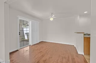 Photo #3: 2576539 Listing