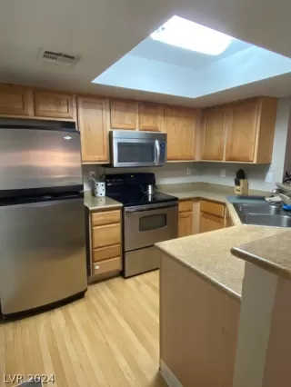 Photo #3: 2576547 Listing 