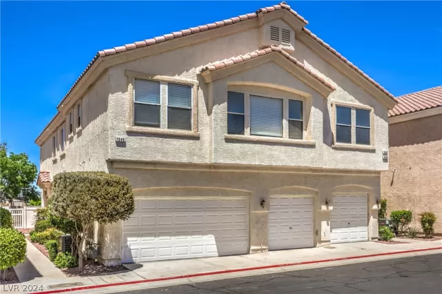 MLS: 2576548 Condo For Sale