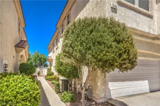 Photo #1: 2576548 Listing