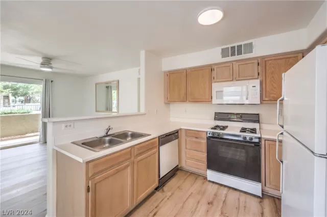 MLS: 2576550 Condo For Sale