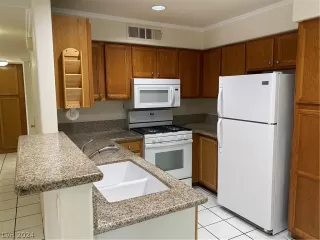 Photo #3: 2576594 Listing