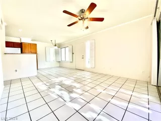 Photo #5: 2576594 Listing