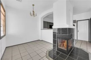 Photo #3: 2576604 Listing