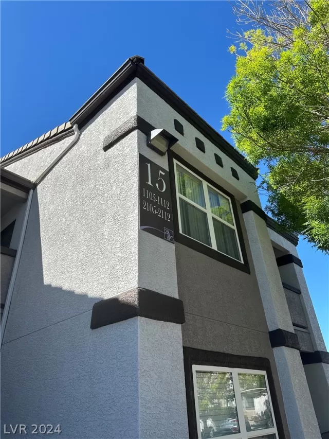 MLS: 2576608 Condo For Sale