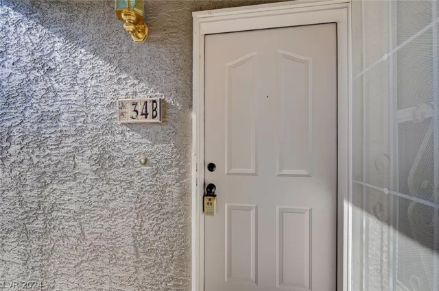 MLS: 2576628 Condo For Sale