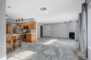 Photo #3: 2576628 Listing