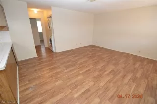 Photo #3: 2576657 Listing 