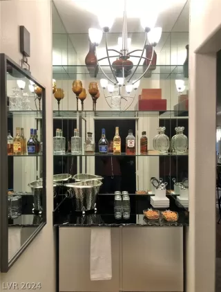 Photo #6: 2576662 Listing 