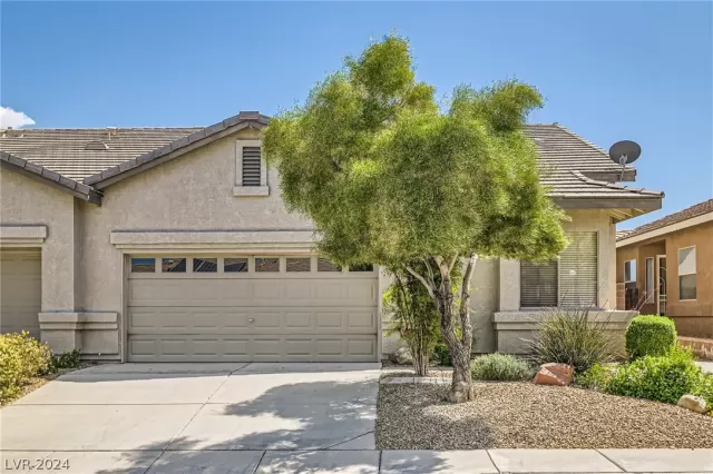 MLS: 2576710 Condo For Sale