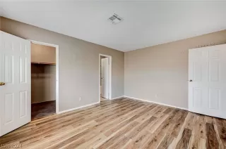 Photo #6: 2576733 Listing