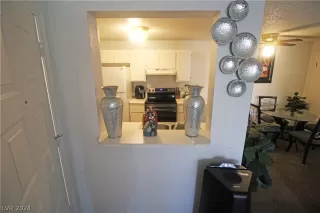 Photo #4: 2576739 Listing