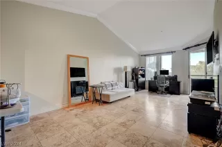 Photo #3: 2576751 Listing