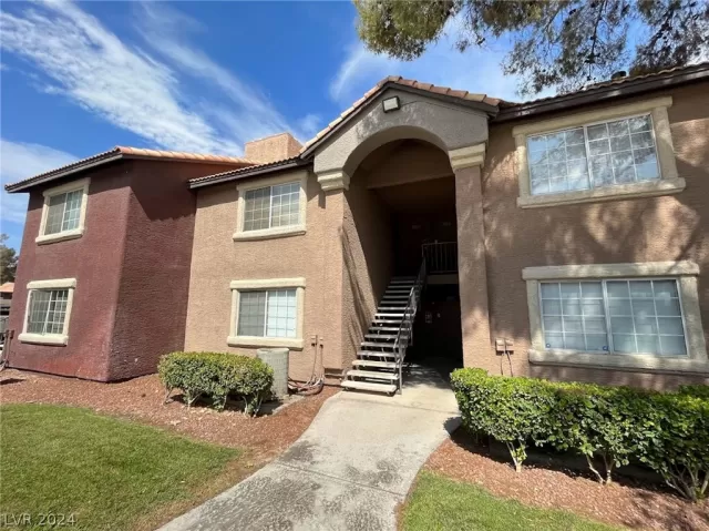 MLS: 2576800 Condo For Sale