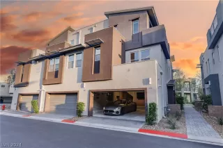 Photo #1: 2576823 Listing