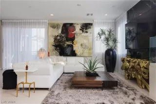 Photo #4: 2576823 Listing