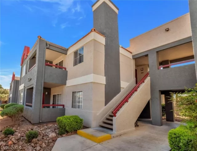 MLS: 2576827 Condo For Sale