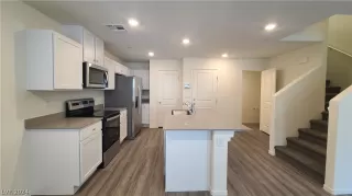 Photo #4: 2576841 Listing 