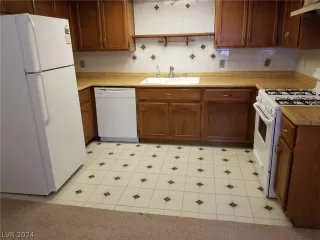 Photo #5: 2576843 Listing 