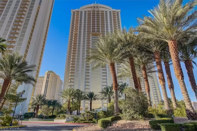 MLS: 2576846 Condo For Sale