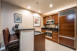 Photo #5: 2576846 Listing