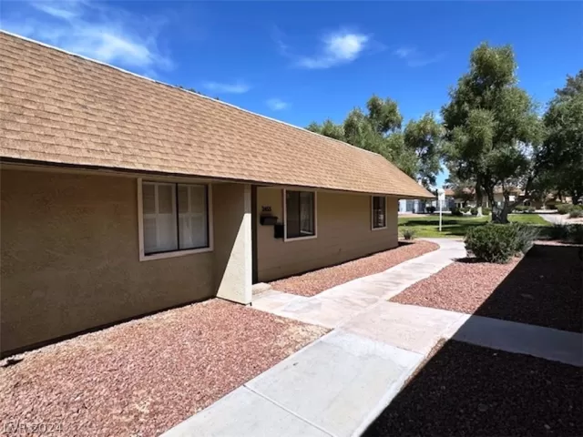 MLS: 2576853 Condo For Sale