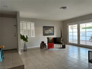 Photo #1: 2576853 Listing