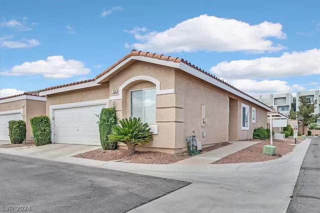 MLS: 2576857 Condo For Sale