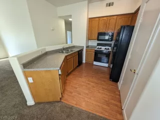 Photo #4: 2576867 Listing 