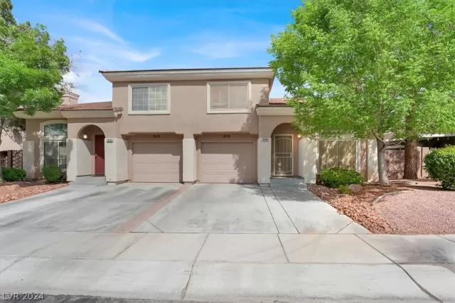 MLS: 2576886 Condo For Sale