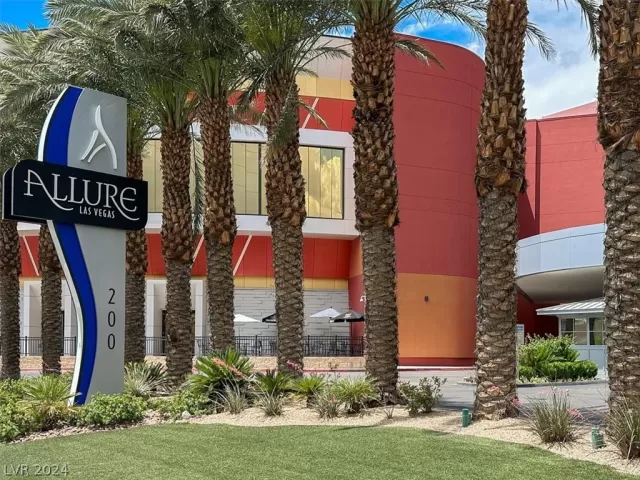 MLS: 2576898 Condo For Sale