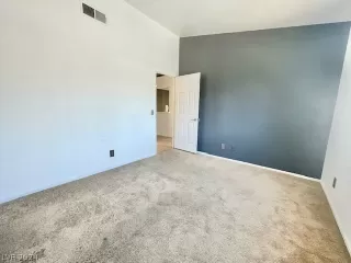 Photo #4: 2576906 Listing 