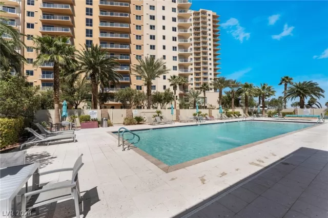 MLS: 2576926 Condo For Sale