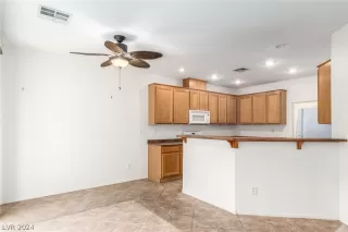 Photo #6: 2576932 Listing 