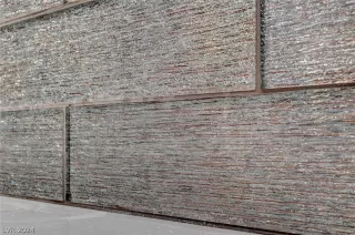 Photo #3: 2576937 Listing