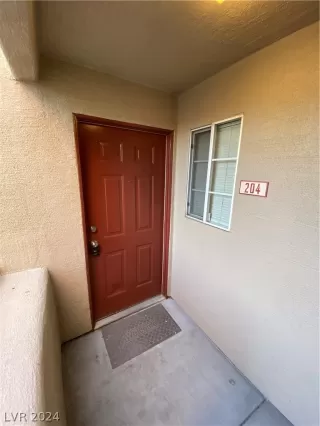 Photo #1: 2576977 Listing 