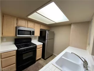 Photo #3: 2576977 Listing 
