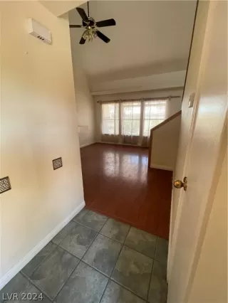 Photo #2: 2576995 Listing