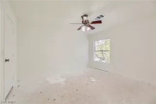 Photo #5: 2577035 Listing