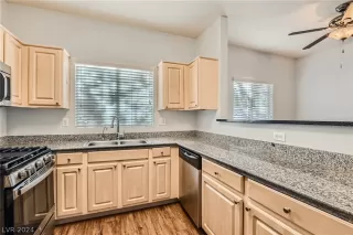 Photo #6: 2577111 Listing