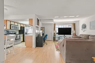 Photo #3: 2577112 Listing