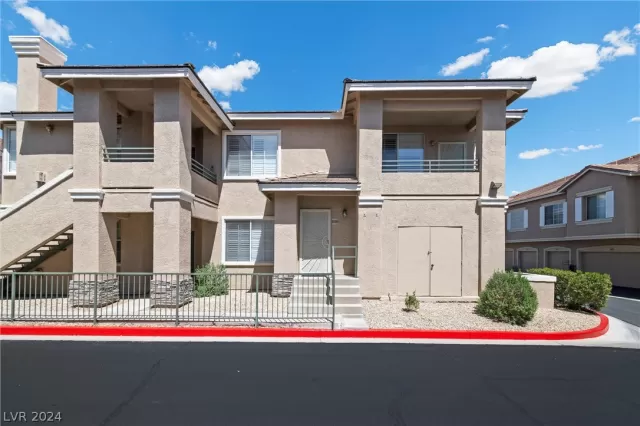 MLS: 2577142 Condo For Sale