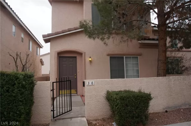 MLS: 2577155 Condo For Sale