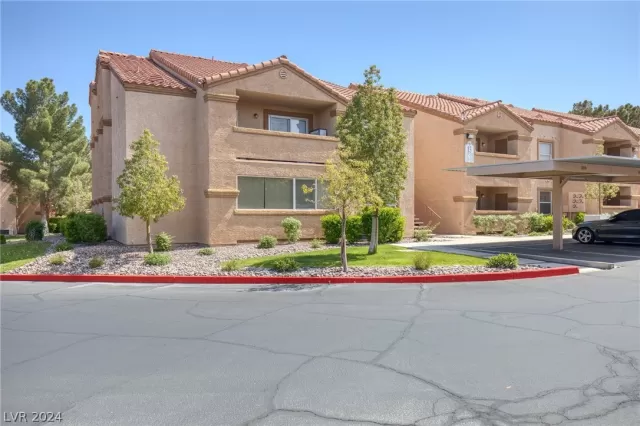 MLS: 2577168 Condo For Sale