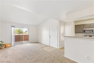 Photo #4: 2577168 Listing